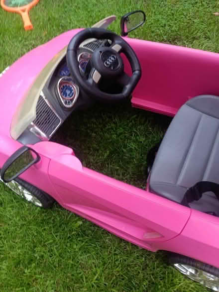 Photo of free Pink push along car (Tutbury DE13) #1