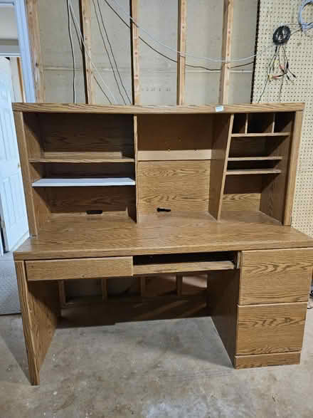 Photo of free Computer desk (Between Woodstock/Roswell) #1