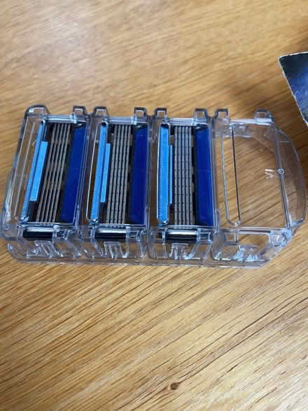 Photo of free Superdrug safety 5 blade razor refills (Jacobs Well GU4) #2