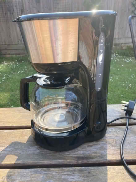 Photo of free Electric kettle and Filter Coffee machine (Hillbourne BH18) #4