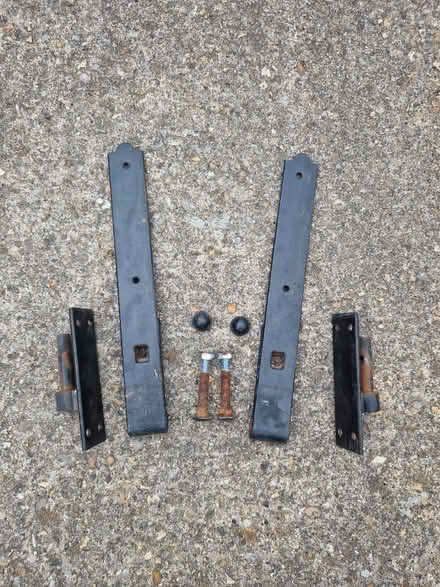 Photo of free Gate hinges (LU6 North Dunstable) #2