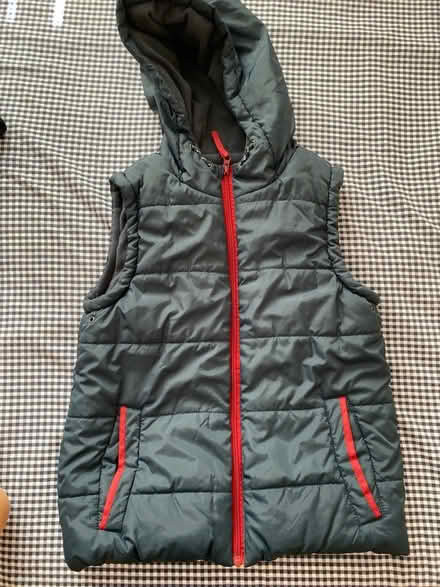 Photo of free Boys Gillet 11-12 years (NG5) #1