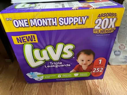 Photo of free Baby formula, diapers, bottles (Vienna) #2