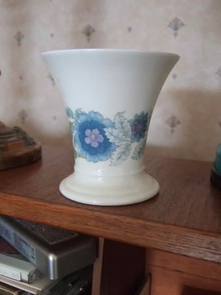 Photo of free Wedgwood posy vase (Barnard's Green WR14) #2