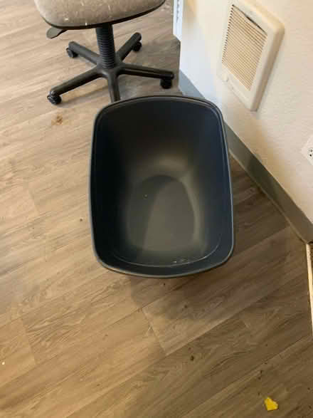 Photo of free Giant Litter Box (Near Washington Square) #1