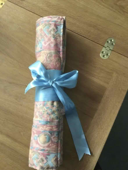 Photo of free knitting needle case including some knitting needles (Halton LS15) #3
