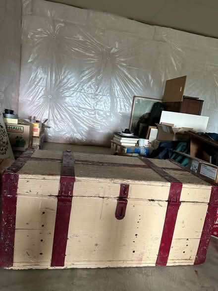 Photo of free Old chest (Eagle Ridge) #1