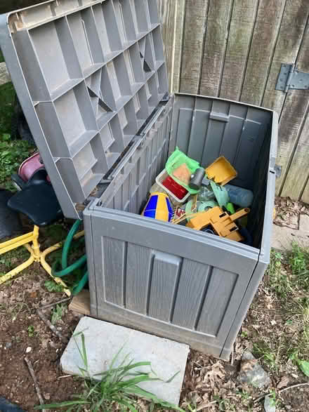 Photo of free Outdoor storage, fast pick up (Woodfield Rd & Airpark) #1