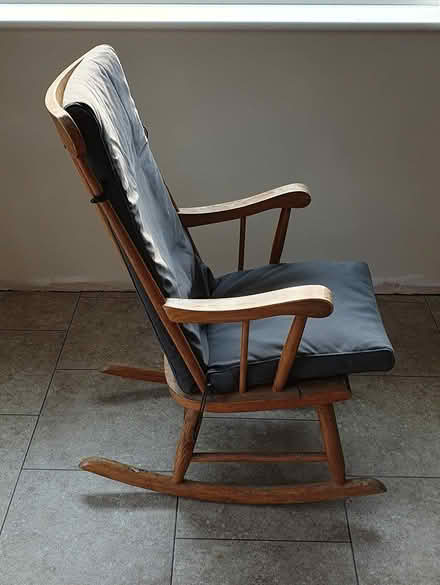 Photo of free Rocking chair (Ware SG12) #1