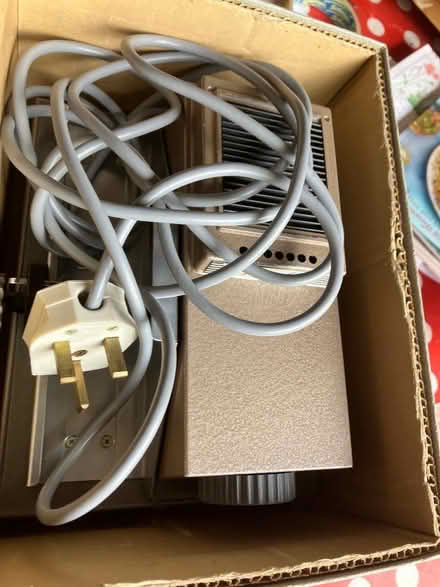 Photo of free Projector (Rusthall TN4) #1
