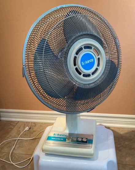 Photo of free Oscillating Fan (Hunt Club and Albion) #1