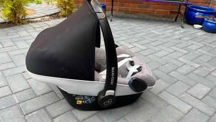 Photo of free Maxi-cosi car seat (CV34 Warwick gates) #2