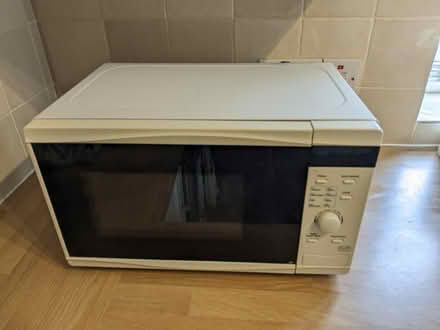 Photo of free Basic microwave (SN8) #1