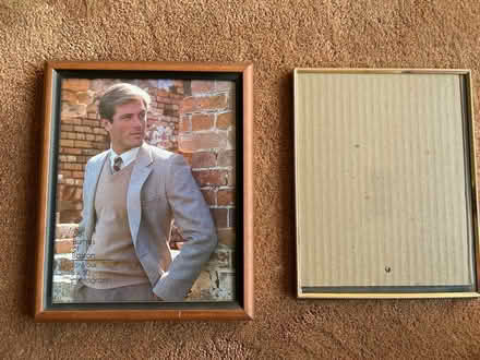 Photo of free #3 frames (Fremont Gomes area) #1