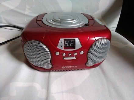 Photo of free CD-player, small portable (EH26 Penicuik) #1