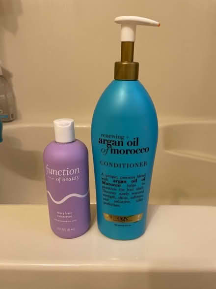 Photo of free Wavy Shampoo & Renewing Conditioner (Corn Hill) #1