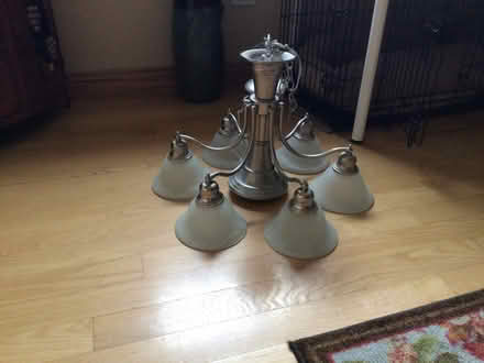 Photo of free Light fixture (Des Plaines freecycle) #1