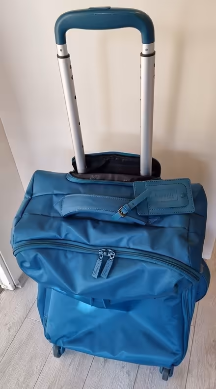 Photo of free Carry on Suitcase (Pyrmont) #2
