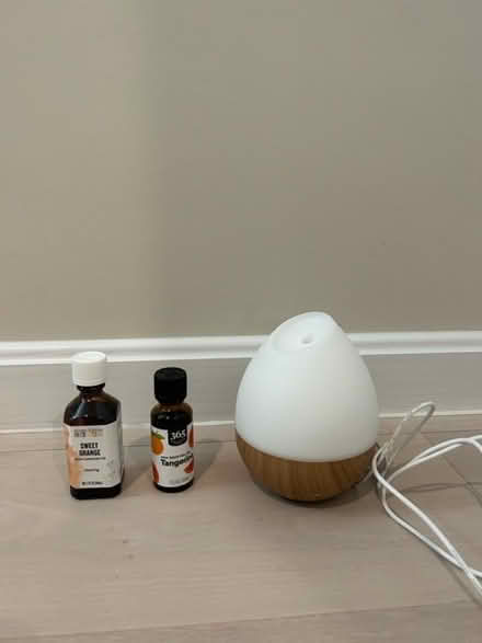 Photo of free Diffuser and oils (20020) #2