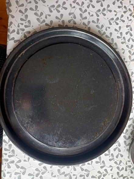 Photo of free Metal baking tray, round (W13) #1