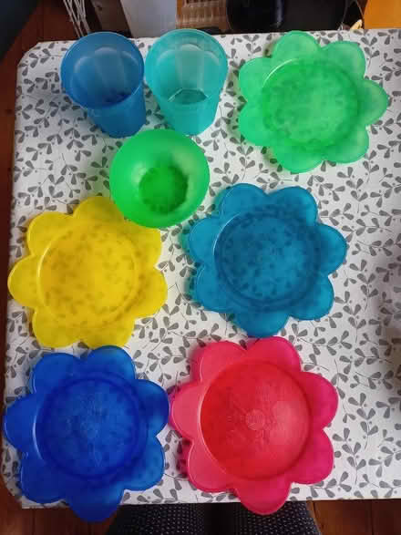 Photo of free Children's plastic dishware (W13) #1