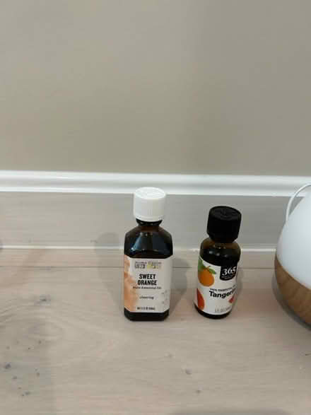 Photo of free Diffuser and oils (20020) #1