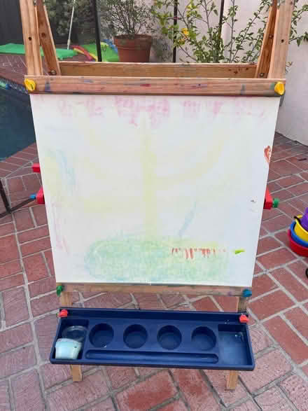 Photo of free Kids Art Easel (Wilshire and La Cienega) #2