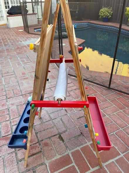 Photo of free Kids Art Easel (Wilshire and La Cienega) #3