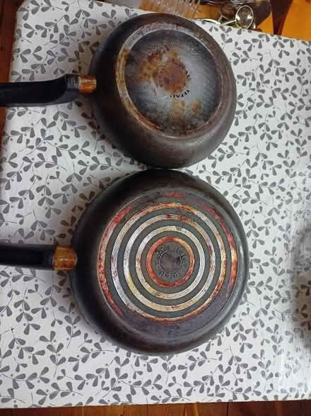 Photo of free TEFAL Pans (W13) #4