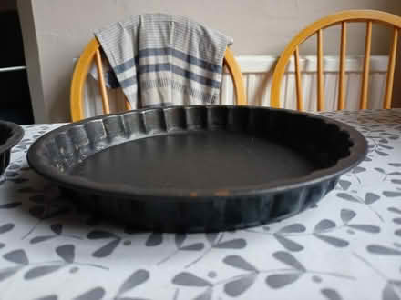 Photo of free round metal Pie dishes/ cake tins (W13) #2