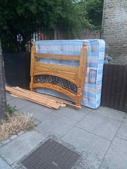 Photo of free Wooden double bed (Shakspeare Walk, N16) #1