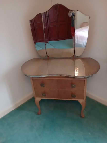 Photo of free Kidney shape dressing table with glass top and mirror (Thorpe Bay SS1) #1