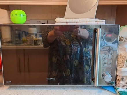 Photo of free Microwave (Esh Winning DH7) #1