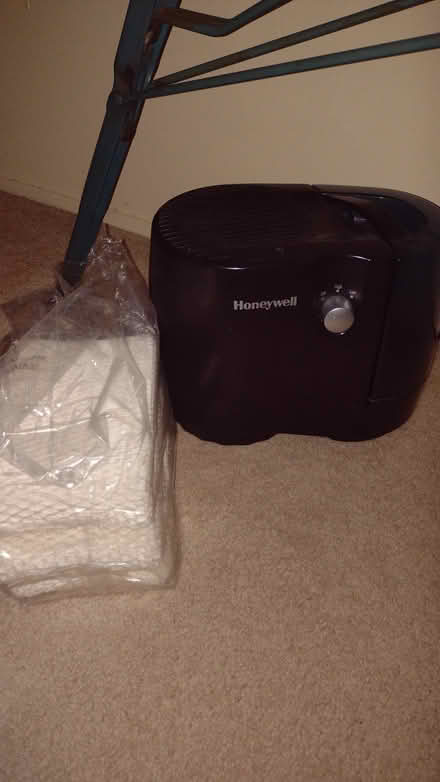 Photo of free Honeywell humidifier (Downtown Palo Alto) #1