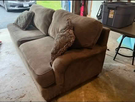 Photo of free Couch (Glencarlyn) #2