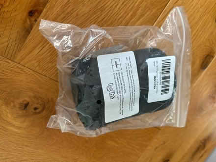 Photo of free Miscellaneous computer cables, cable tidy & DisplayLink etc. (East Pit CB1) #4