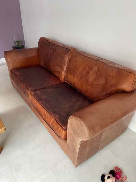 Photo of free Durable leather sofa (Royal Tunbridge Wells) #1