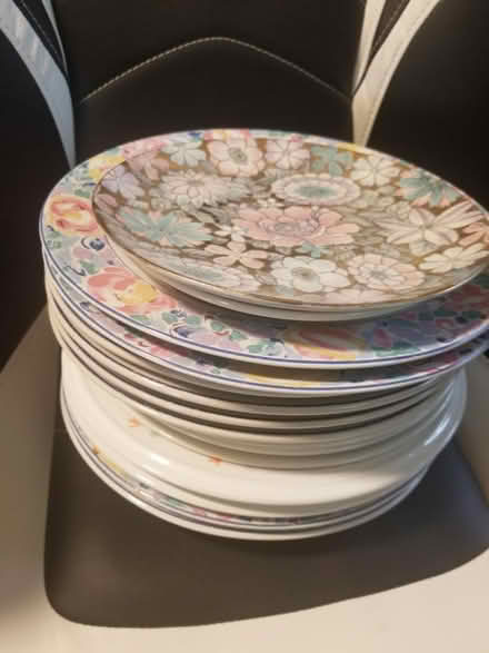 Photo of free Dinner plates (South Chelmsford) #1