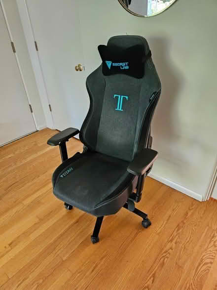 Photo of free Gaming desk chair (Carkeek) #1