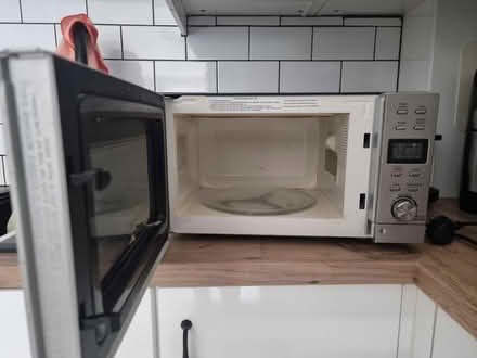 Photo of free Microwave (Sydenham SE26) #3