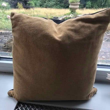 Photo of free Vintage tapestry cushion (Box GL6) #2