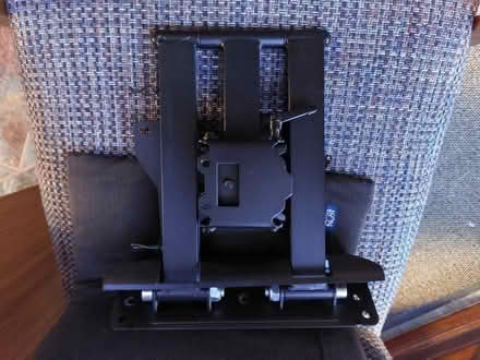 Photo of free wall mounted TV bracket (BT7) #1