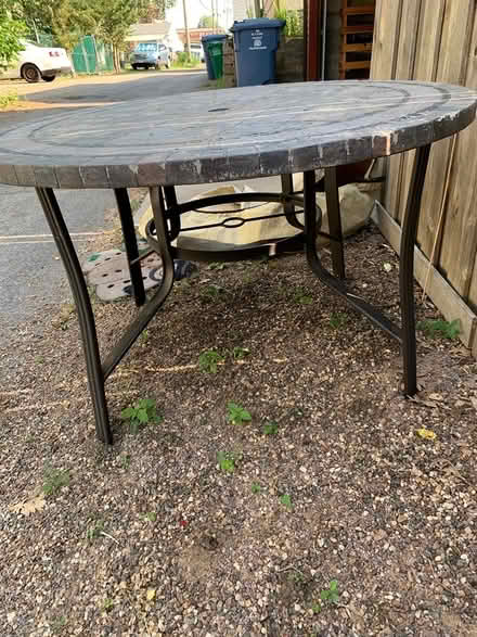 Photo of free 46 in round table (upper Tangletown) #1