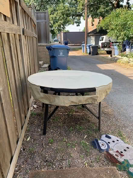 Photo of free 46 in round table (upper Tangletown) #2
