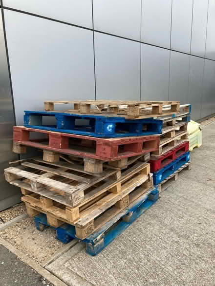 Photo of free Pallets (SE10) #1