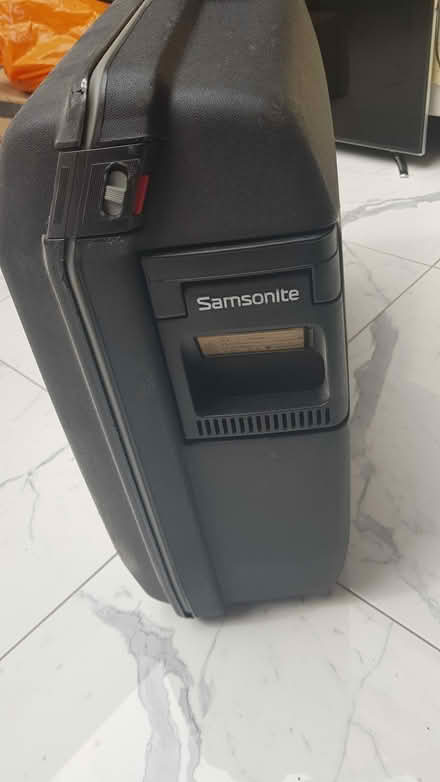 Photo of free Samsonite Hard Suitcase with wheels (Hounslow TW5) #3
