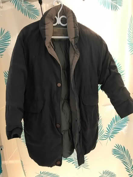 Photo of free Medium down duvet winter jacket (Confederation & Burnhamthorpe) #1