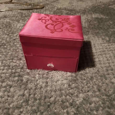 Photo of free Jewellery box & costume jewellery (Great Lever BL3) #2