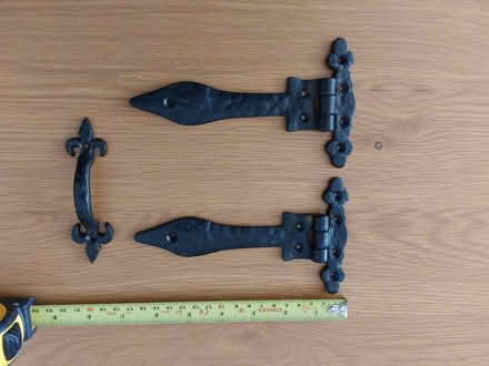 Photo of free Door hinges and handle (Sso) #1
