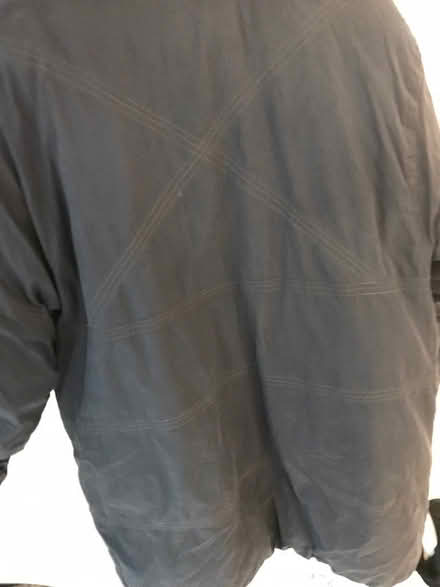 Photo of free Medium down duvet winter jacket (Confederation & Burnhamthorpe) #3